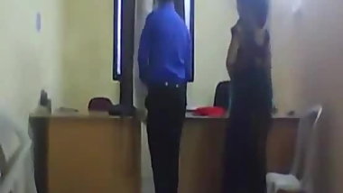 Desi cute aunty fuck by me again in office