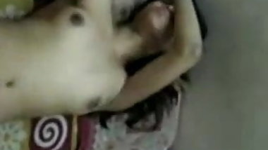 Indian desi girl masturbating like crazy