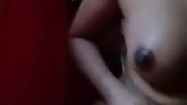 Desi aunty exposing herself before cam