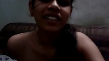 Beautiful Desi Bitch Spreads Pussy Fingering For Money with Clear Audio