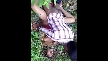 Desi man fuck aunty in jungle
