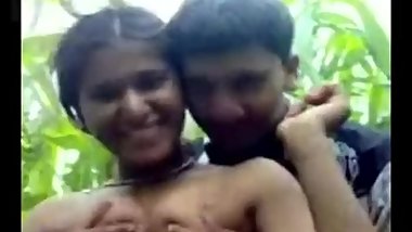 Desi chudai in feild