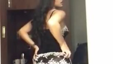 18 YEAR OLD NRI DESI GIRL