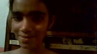 Desi Young High School Girl Showing Boobs Scandal