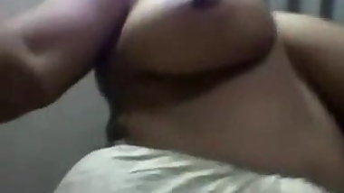 Desi Bhabhi wid Huge Milk Tankers says I Love U