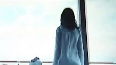 Scene from Indian movie Prince, Macrophilie Edit