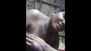 desi aunty suck dick