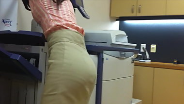 Tight Candid Desi Coworker Ass (HD) (Indian Goddess)