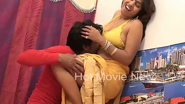 Hot desi shortfilm 29 - Boobs pressed, kissed & navel kissed, hot smooches