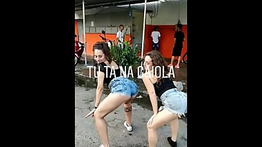Beautiful Desi Girl Shake her Ass with a Friend on the Street