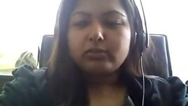 Bored Desi chubby on webcam plays with her boobie