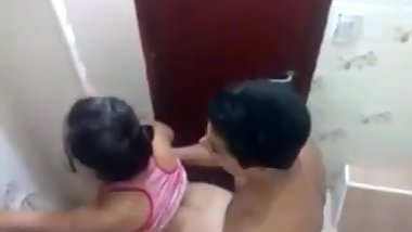 Desi Hot couple(Priyanshi) in College Toilet, MMS by his friend