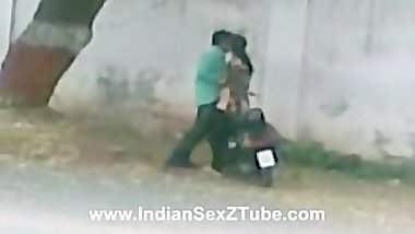 Indian Sex in public street north india