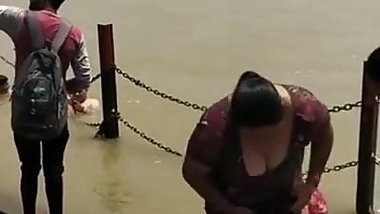 Desi Cleavage
