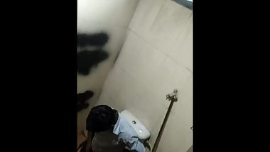 Muth Marta hua ladka