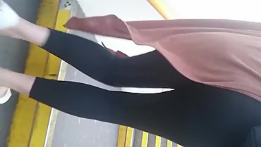 Sexy Desi Girl in London in Leggings