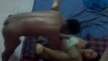 Desi aunty fucked with hubby Secretly Capture video