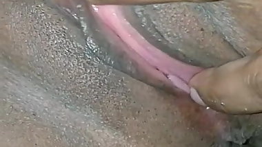 Desi wife's pussy explored