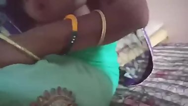 desi bhabhi boob