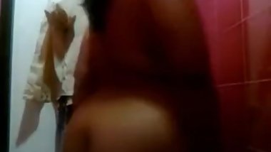 paison k liye nangi hoti hai desi aurat