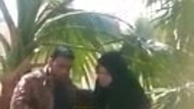 Paki Desi Aunty Milking Muslim Dick front of Public