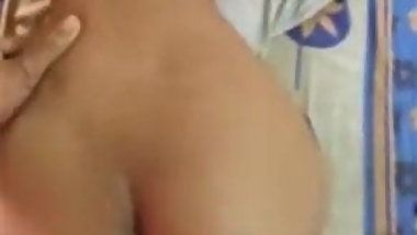 Skinny desi indian girlfriend fucks.