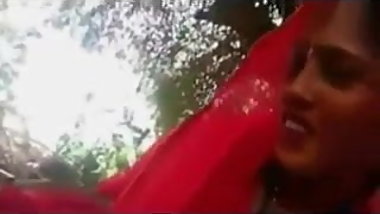 DESI MARRIRED BHABHI PLEASES HER HUSBAND