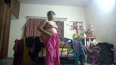 Desi Bhabi Hidden Cam