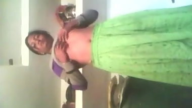 desi girl self recored and shows her tits and pussy