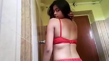 Desi girl red bra