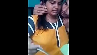 Debra bhabi sex enjoyed at kitchen