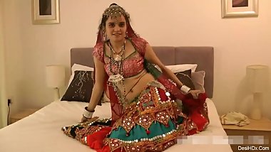 Gujarati Indian College Babe Jasmine Garba Dance and Showing Bobbs Desihdx