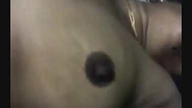 Sexy desi aunty boob milked and pussy show....