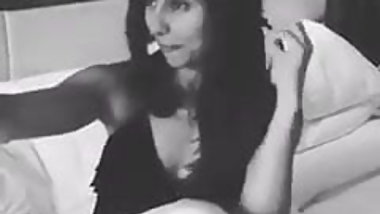 Cute Desi Taking Selhie Non Nude