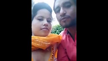 Hot desi nude boob presed hard and sucked also kissed