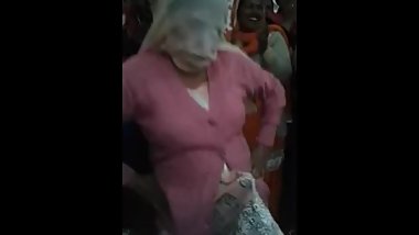 desi aunties playing with dildo