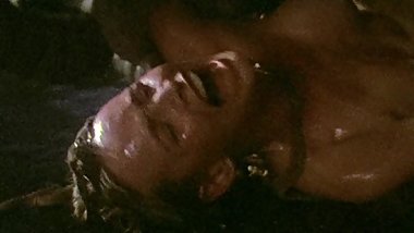 Galaxy Of Terror Giant Worm Sex Scene: That worm used her for its desire!
