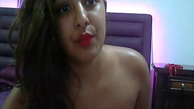 Desi Indian Sexy hot Babe on Camera