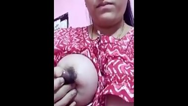 Desi Babe milking boobs