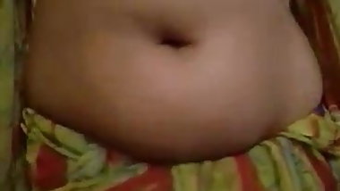 Desi mature Bhabhi deep navel tease to her Devar