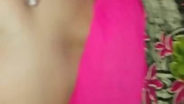 Desi bhabi big gaand doggy fuck
