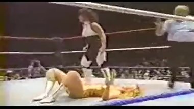 Sherri_Martel_vs_Desiree_Petersen