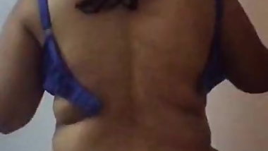 Let me take off my bra! Desi Girl!