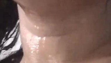 Desi bangla gf in show bf capturing at bathroom