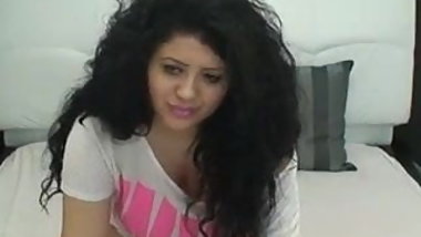 Desi babe love to flash