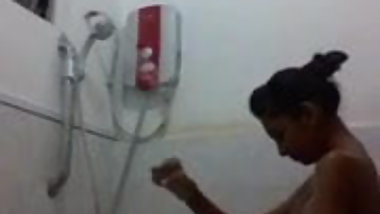 desi girl Selfie took while taking bath