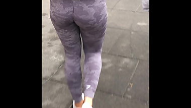 Stellar Candid Ass n Designer Leggings (Barbarella)