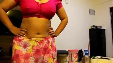 Desi wife sucking cock