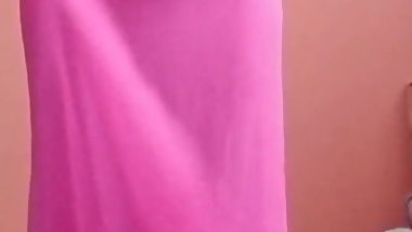 Indian Desi Unwraps Sari and Shows Perfect Groomed Pussy